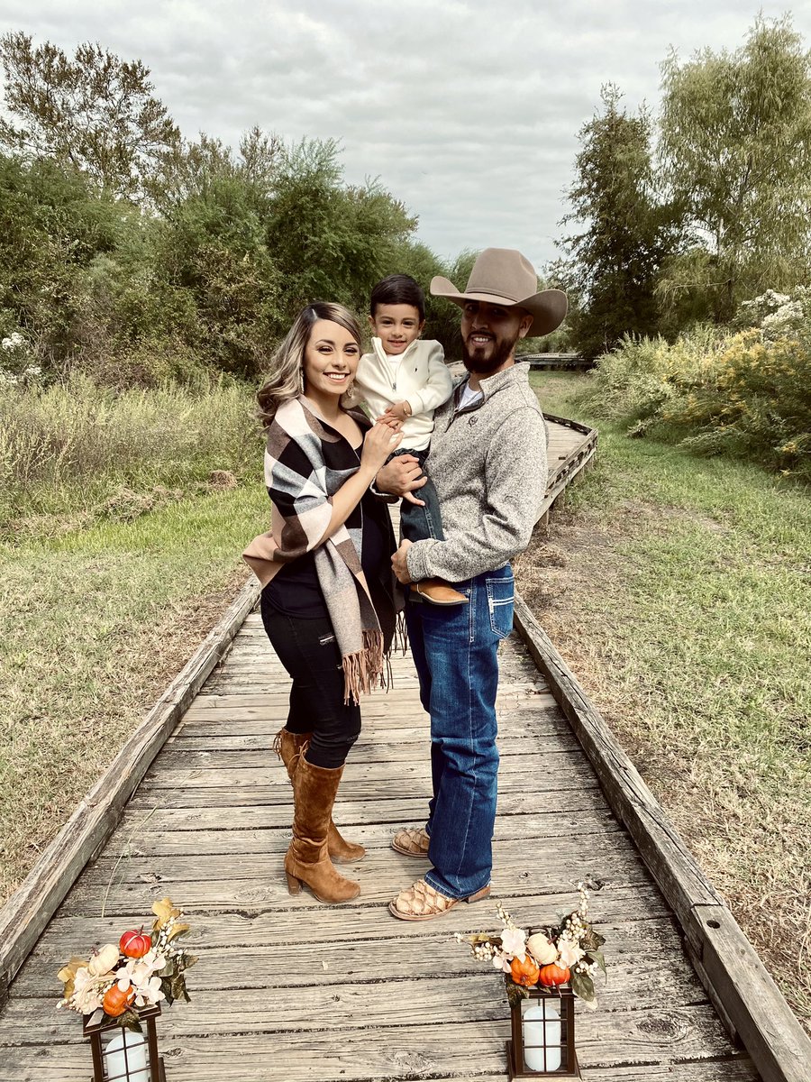 Family fall pictures 🍂