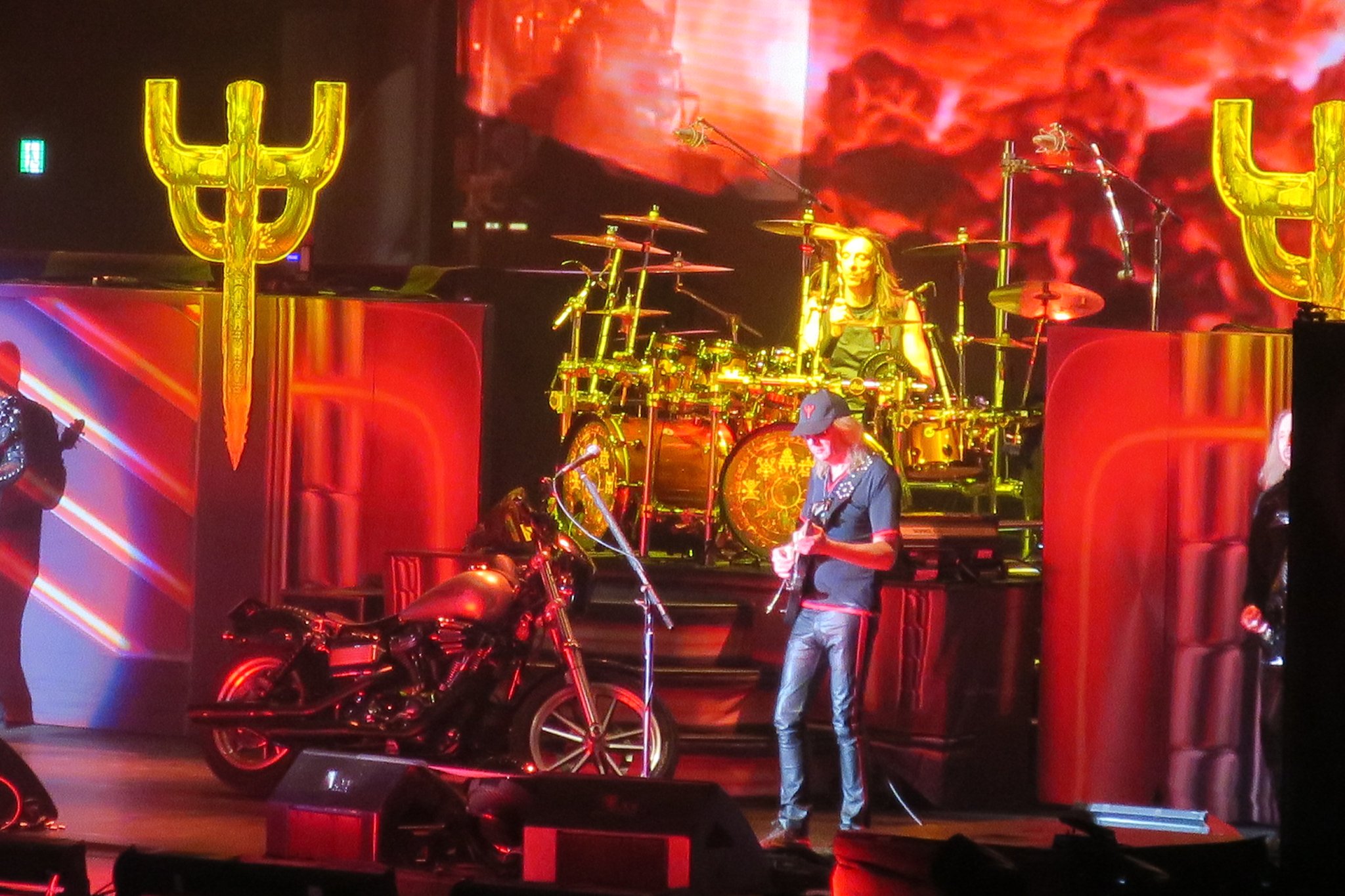 Happy Birthday Glenn Tipton.  October 25th,1947                  