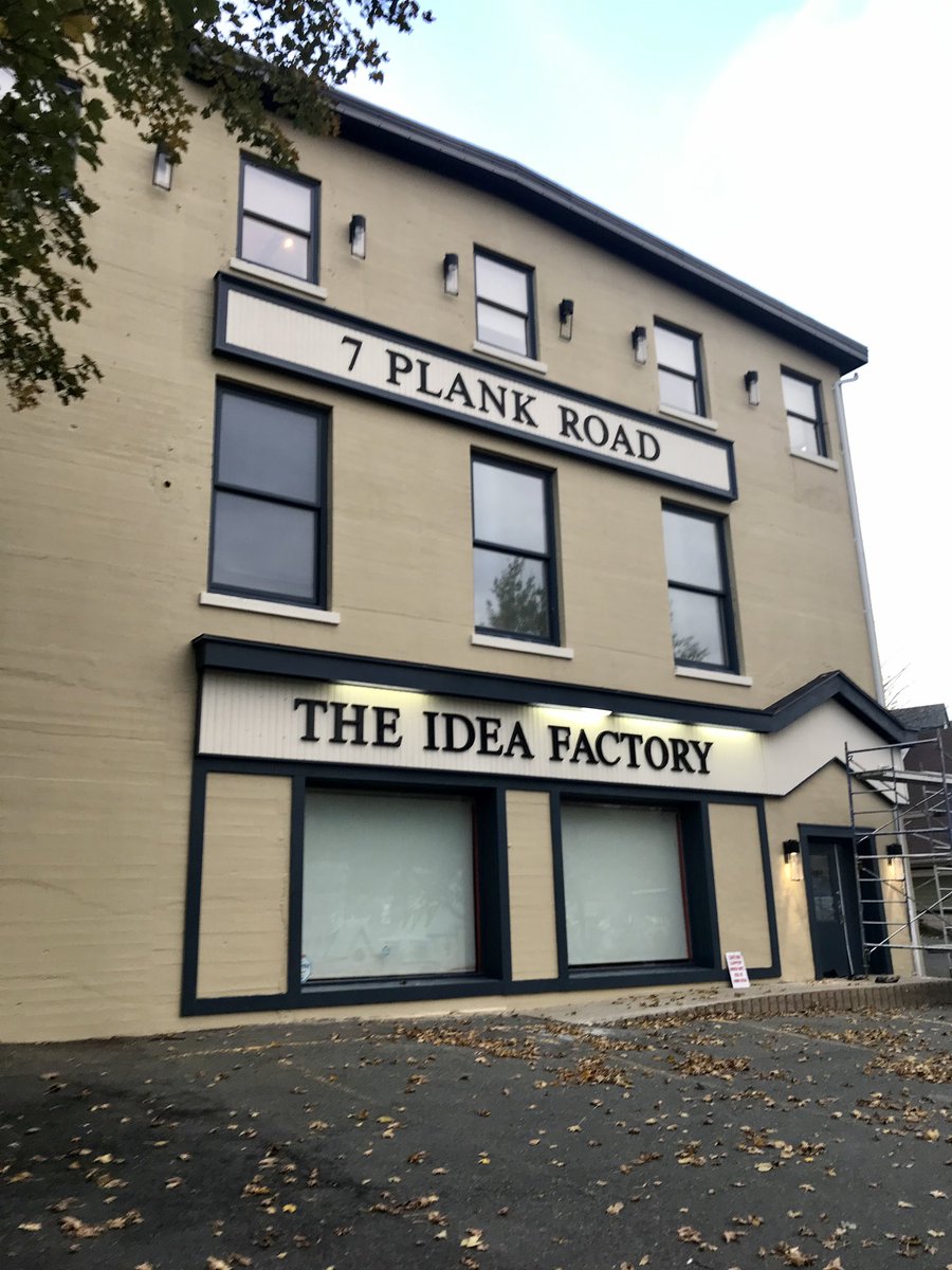 NL_Painters's tweet image. Just finished painting this office building using @Benjamin_Moore Ben Line paint available from @paintshopcanada  we like Ben Paint this time of year because it Resists exposure to rain 90 minutes after application &amp;amp; Low temperature application extends the painting season