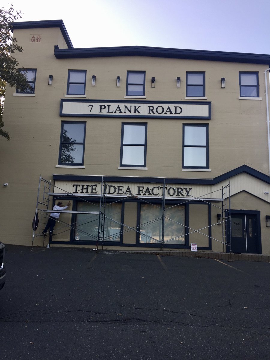 NL_Painters's tweet image. Just finished painting this office building using @Benjamin_Moore Ben Line paint available from @paintshopcanada  we like Ben Paint this time of year because it Resists exposure to rain 90 minutes after application &amp;amp; Low temperature application extends the painting season