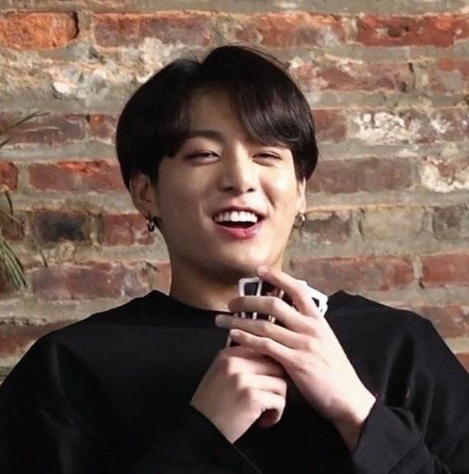 cute photo sequences of jungkook; a thread