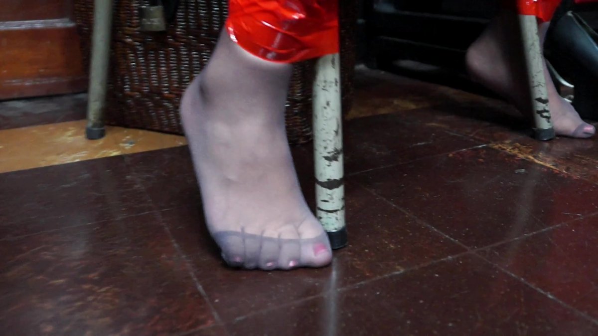 divarope's tweet photo. Trapped at chair in red #tapebondage and #tapegagged Cielo awaits for hot sensations on her crotch! #forcedorgasms #boundorgams at https://t.co/fsigjll51F https://t.co/UnzHK43er1