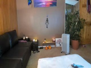 I'm online @MyFreeCams! #onmfc https://t.co/DJyvN9iBjL 💚 Come and say hi, stay if you like! Forgive the<a class="tags" href="/tag/myfreecams">@myfreecams</a><a href="/tag/onmfc"class="tags">#onmfc</a>