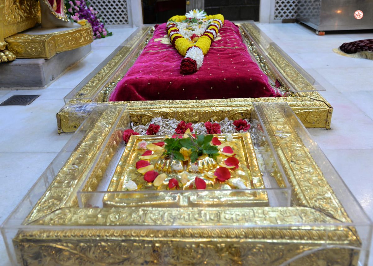 SSSTShirdi's tweet photo. *श्री साईबाबा संस्थान विश्वस्तव्यवस्था,शिर्डी*  *दसरा रविवार दिनांक २५ ऑक्टोबर २०२०* 
  *🛕श्री पुण्यतिथी उत्सव मुख्य दिवस 🛕*
 *🌹शिर्डी  माझे पंढरपूर आरती🌹* https://t.co/U2gZ5pC3qO