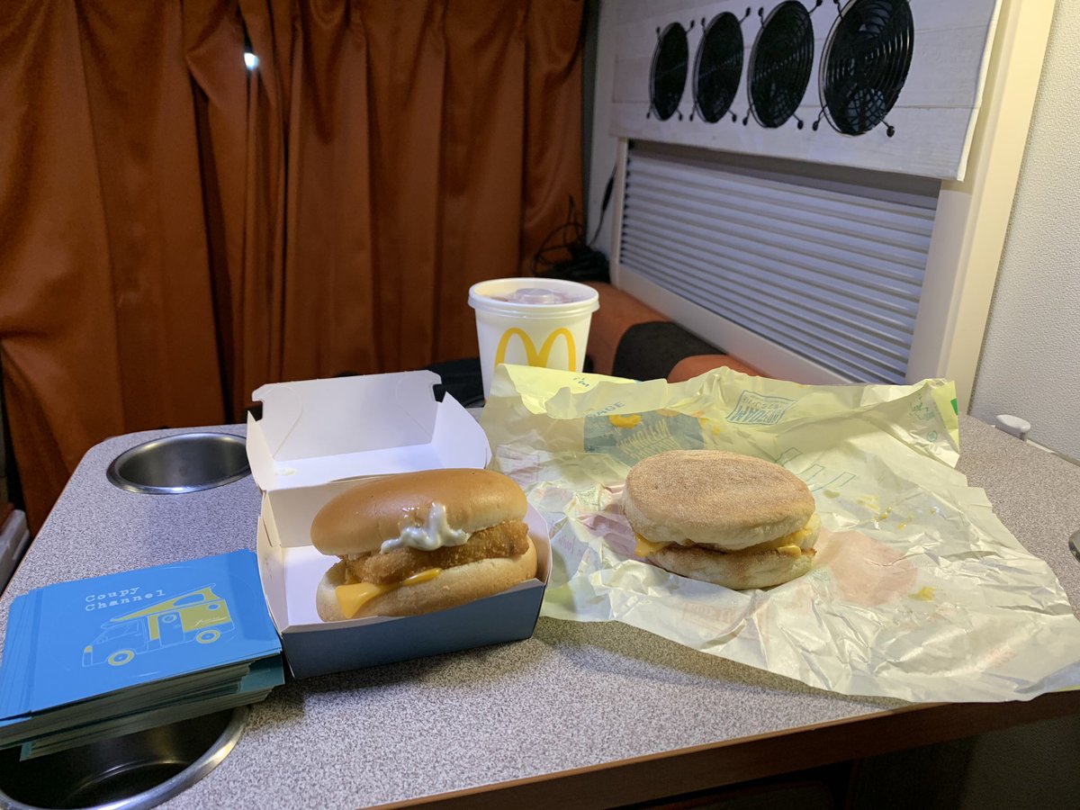 クーピーチャンネル おはようございます 車中泊動画一本撮ってマクド食べてます Ffヒーター神装備ですね 快適でした 今日も12 00から関西キャンピングカー商談会でトークショーです 天気いいので是非神戸ポートアイランド広場遊びに来てください クーピーチャンネル おはようございます 車中泊動画一本撮ってマクド食べてます Ffヒーター神装備ですね 快適でした 今日も12 00から関西キャンピングカー商談会でトークショーです 天気いいので是非神戸ポートアイランド広場遊びに来てください