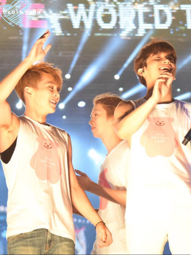 12) ^that in photo form lol (bonus minseok looking at cm's biceps