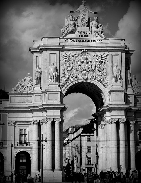 Photo By shardy | Pixabay
#lisbon #portugal #lisboa #lisboa #lisbon #portugal #portugallisbon #architecture https://t.co/ZCuvIKGunz