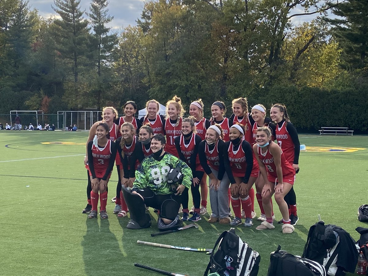 Varsity falls 2-0 against John Burroughs. What a great season and a FANTASTIC game! Way to go girls! #proudcoaches