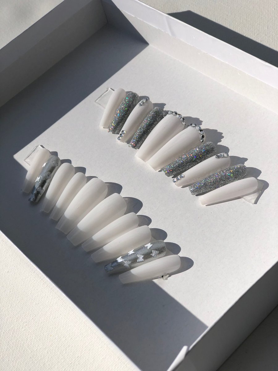 Bundles will be dropping November 13th on our website!! This is our white bundle 😍 stay tuned for the rest of our new bundles, they’d be the perfect gift to a friend or for yourself 🥰🥰 NOVEMBER 13!!!