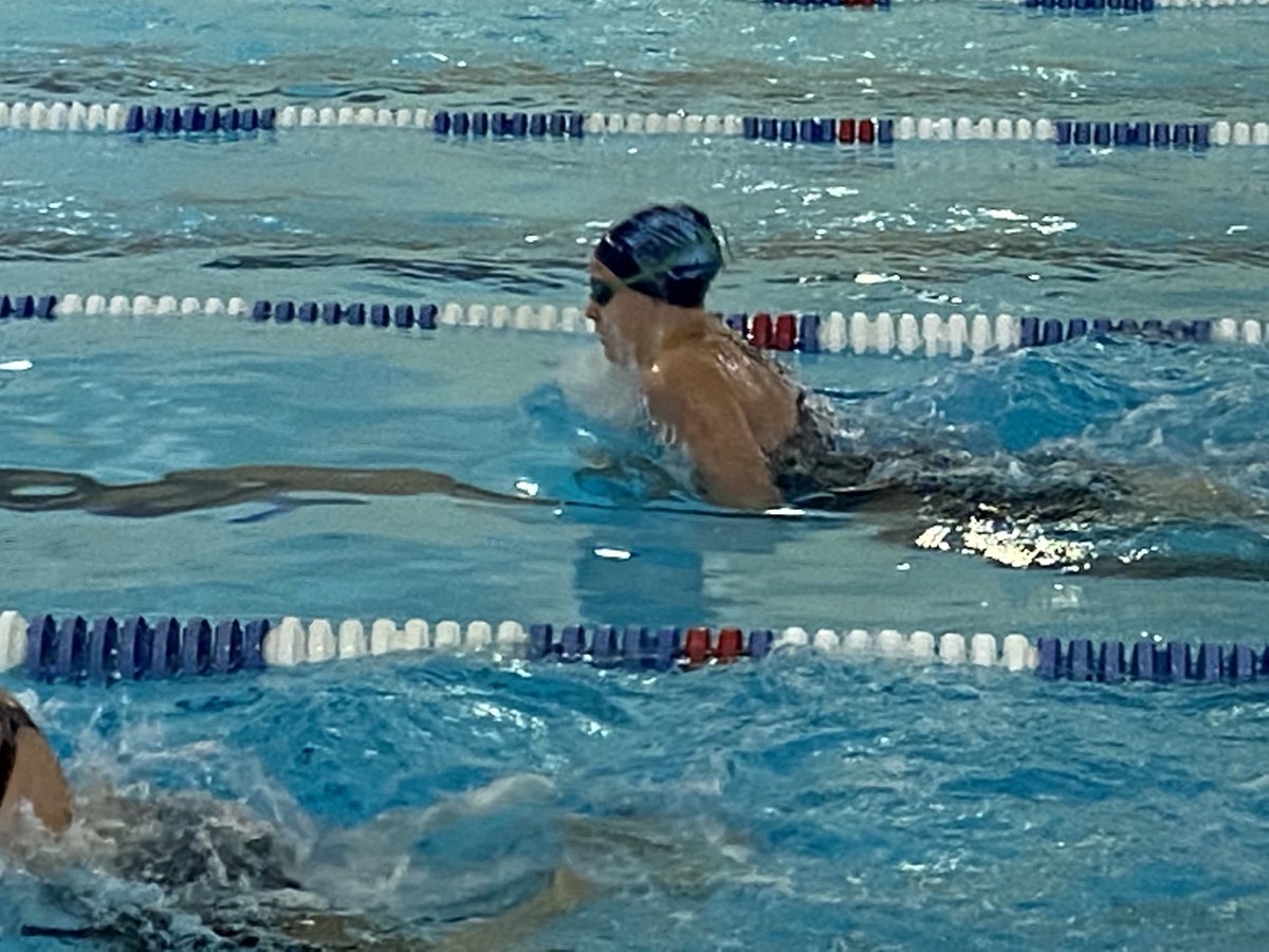 BELancerSwim's tweet photo. Belleville East’s Ruby Nussbaum had a great day!  3rd in 500 Free, 4th in 200 IM, 4th in 100 Backstroke, 6th 100 Breaststroke.  Way to go Ruby! https://t.co/Pq90neoURC