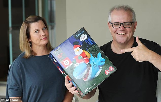 sophie_nomad's tweet photo. #strandedAussies @removethecaps @KKeneally  @SenatorWong Every time I see this pic, I feel immense repulsion at his lack of moral compass. To gloat when 30K citizens are stranded &amp; may not see Xmas with family. A shallow, sociopath, the distress of 30K will reach u Scott https://t.co/OwXjJNiJX0