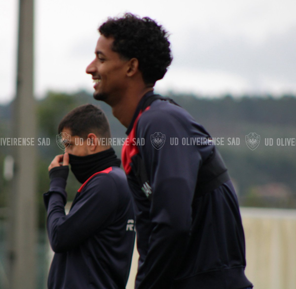 oliveirense_sad's tweet photo. 🔴🔵 A preparação para o jogo com o SC Covilhã.
Amanhã, a nossa equipa recebe o SC Covilhã no Estádio Carlos Osório 🏟
#udoliveirensefutebolsad #somosunião #oliveirense #udosad #ligaportugalsabseg #ligaportugal #sporttv https://t.co/95k5lWH7k5