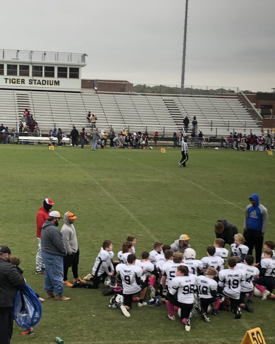 jegapen's tweet photo. A big thanks to @cory_uselton for fighting hard for HYFA! Feels good to be back in the Tiger Stadium!  🖤🐯💛 https://t.co/iMyyrHCgle