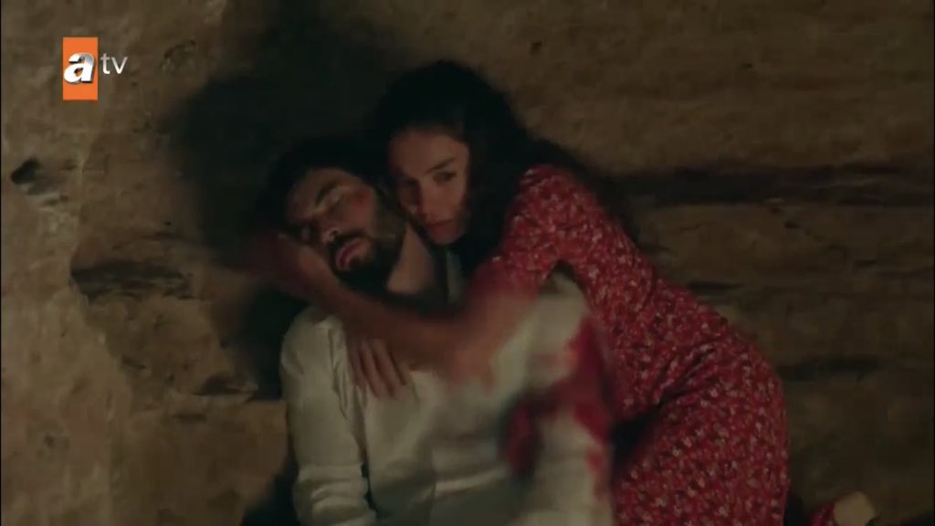 please look at the way she’s hugging him it’s like she’s saying “don’t worry i’m here i’ll protect you nothing bad will happen” but at the same time she’s so tiny... the way she’s so protective of him is beautiful and i’m crying again  #Hercai  #ReyMir