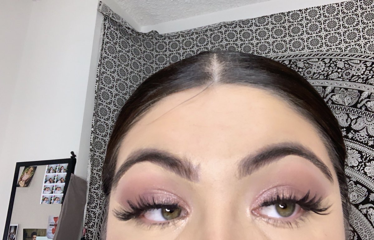 SillaaKillA's tweet photo. 🌸 Be yourself, there’s no one better🌸
Products Used
@kyliecosmetics Palette “you’re $o money baby”
@elfcosmetics Brow pencil
@fentybeauty Foundation/Concealer
@kyliecosmetics Highlight/Lip&amp; gloss
.
.Follow @sillaslooks on Instagram FOR MORE
.
.
#sillastyle #sillakilla https://t.co/12JJUJeOGv