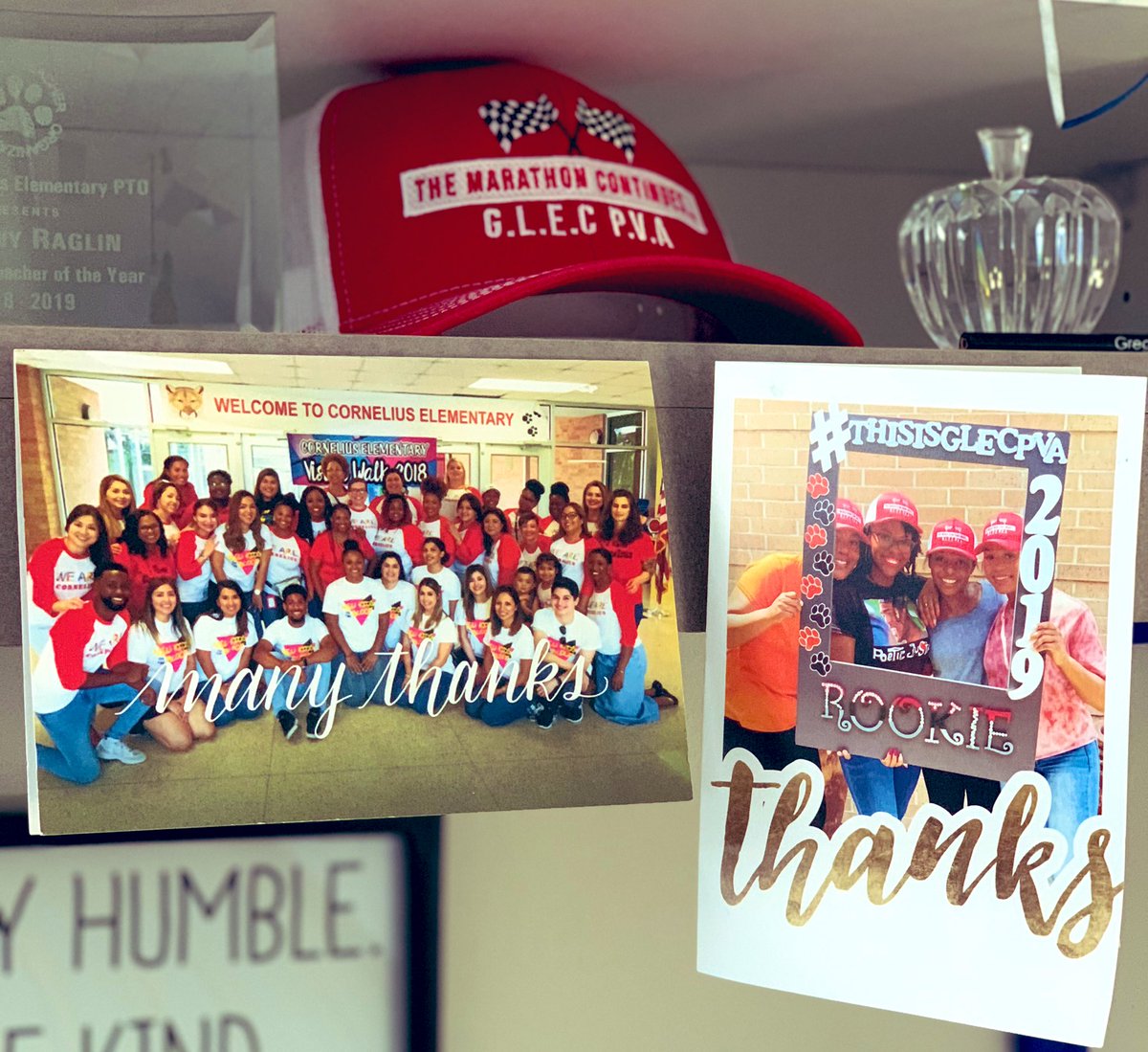 AngelWilson36's tweet photo. I love walking in people’s classrooms and offices and seeing the handwritten cards I’ve given them over the years😭 I fell off this school year for my #FirstDayTradition. I’ll make it up soon and design and write out these 50 cards with personalized pictures😩 https://t.co/c1tgg0CTt3