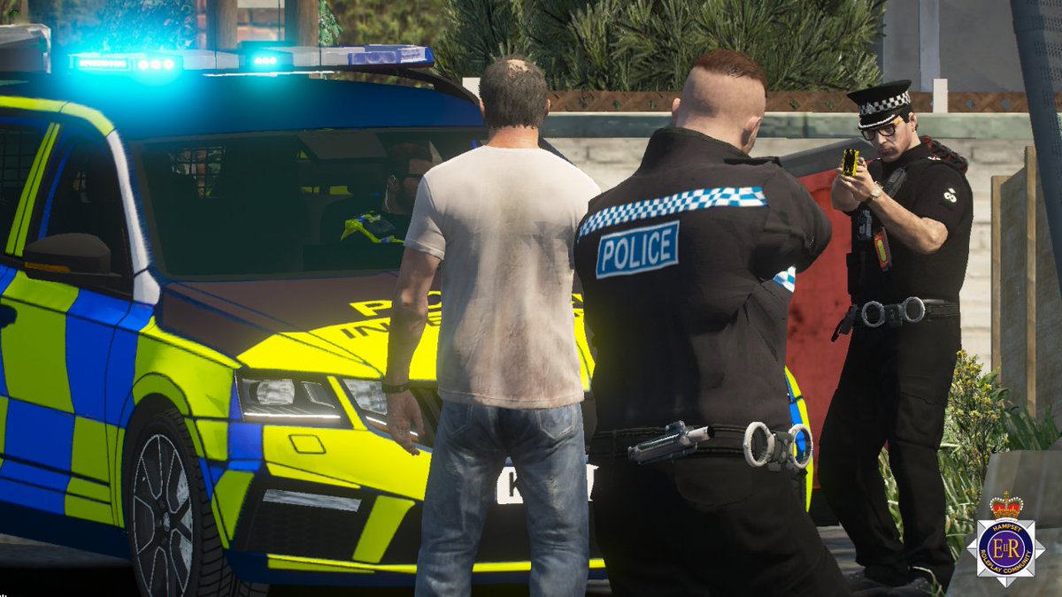 SRPC_5433's tweet photo. Awesome night tonight, went on a ride along in traffic in this amazing Skoda! Really enjoyed it! 

@HampsetRPC @Hampset_Sam https://t.co/MW9dulsUlY