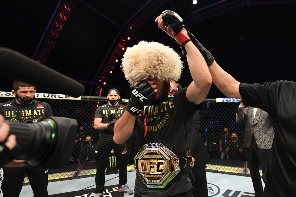 29-0 🙌
Khabib Nurmagomedov announced his retirement from UFC after beating Justin Gaethje at #UFC254.
Full story: https://t.co/1xht3LIoKR https://t.co/KhUiSrCV41