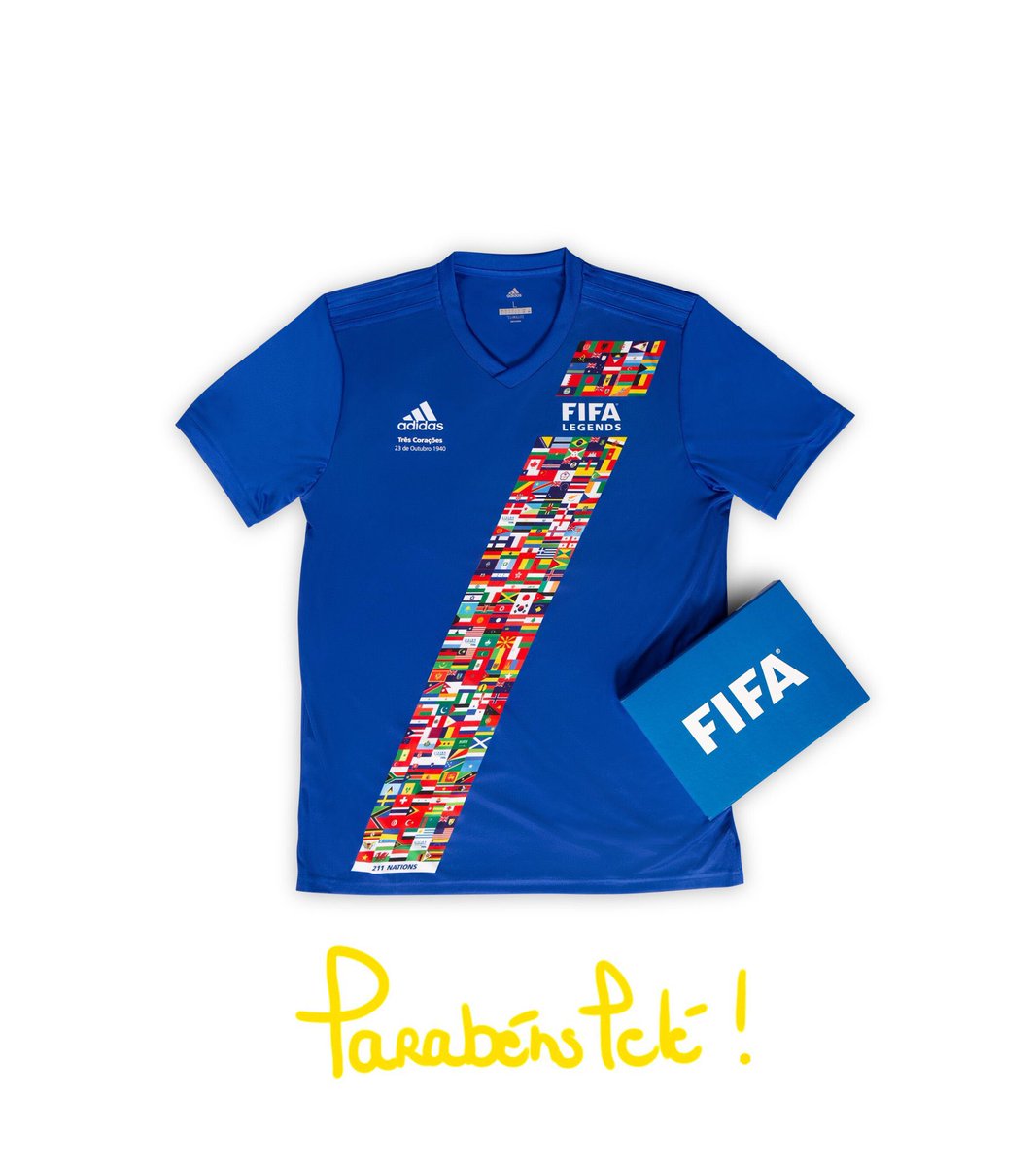 KaryCorrea's tweet photo. #Pele80 recibió de regalo por parte de FIFA una camiseta y un brazalete de capitán ⚽️

#ORei80 Participó en 4 Mundiales y  es el único jugador en ganar 3 Copas del Mundo (1958, 1962 y 1970), anotando 12 goles en total 👏🏽 https://t.co/fKoYMOdh7U