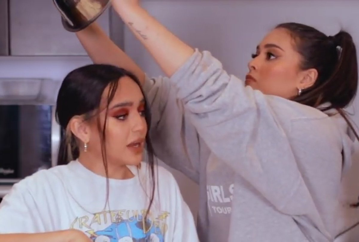 EvaMoonxCache2's tweet image. Y algunas cosas nunca cambian ksjsks
@CalleyPoche