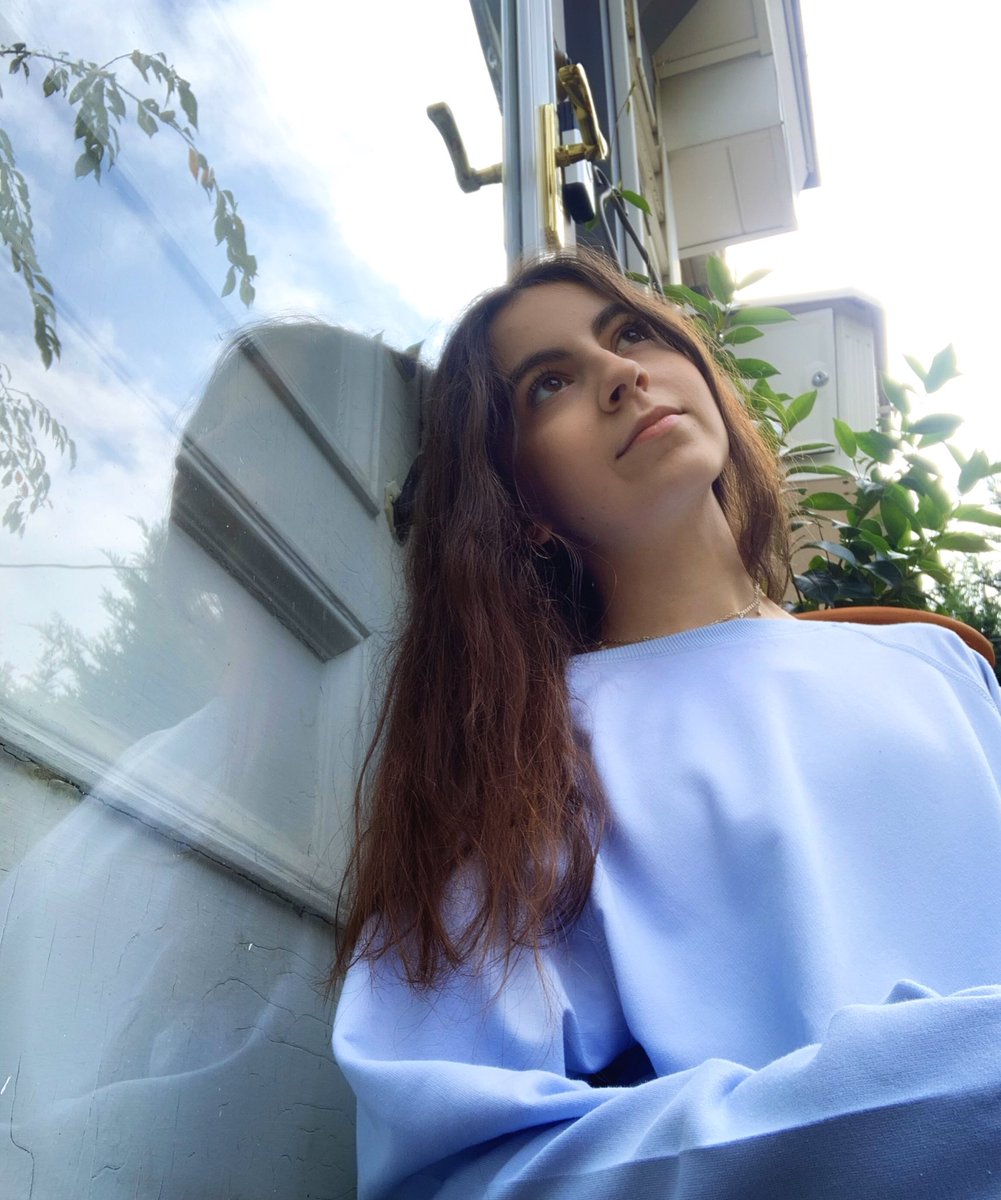 DaPandaGirl5's tweet photo. woah look guys i went outside today https://t.co/nWji7fmu2P