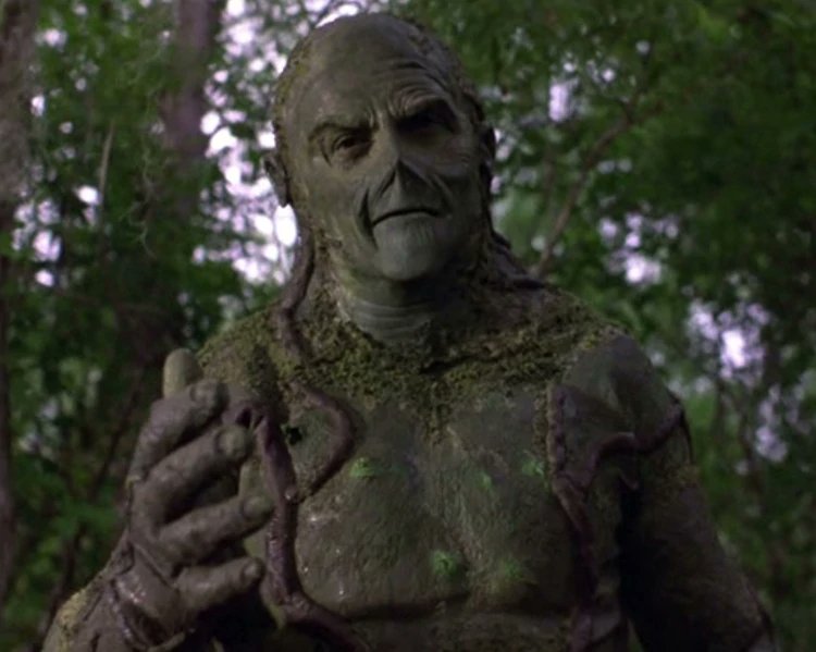 Let's talk about weird shit, Swamp Thing was cancelled, but he somehow early got interest from Hollywood. This allowed for his comic to come back in a new ongoing, the movie directed by West Craven, so Swamp Thing got a movie, before the Flash, Green Lantern, and Wonder Woman.