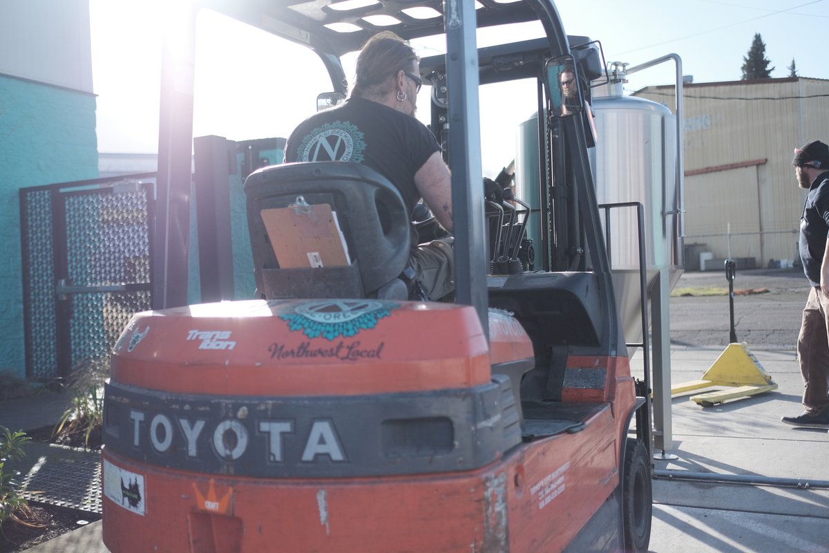 WE'RE HIRING! We're in search of a Replenishment Driver (Class A CDL) to join our awesome Ninkasi team in Eugene, Oregon! Learn more and apply here: https://t.co/paXExNEY89
#breweryjobs #eugenejobs #oregonjobs #beerjobs https://t.co/prFJP8dgA4