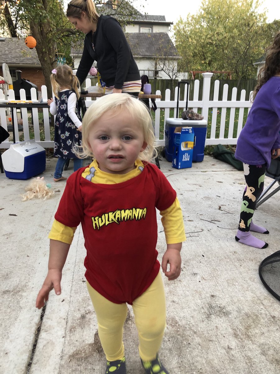 dntgtridofcable's tweet photo. Hulkamania running wild!  Watcha gonna do when the these baby pythons go wild on you!!! Drink your milk and eat your vitamins ⁦@HulkHogan⁩ https://t.co/BNzhB1aywP