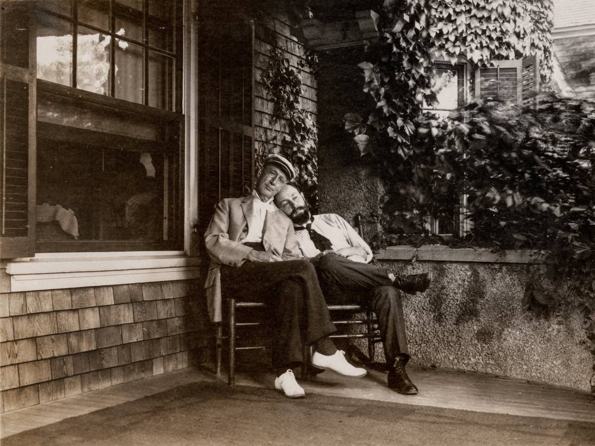 Loving: A Photographic History of Men in Love 1850s–1950s (A thread)