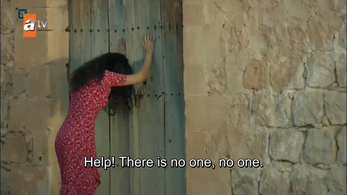 please when her voice broke when she realized there was no one in the village my heart is breaking  #Hercai