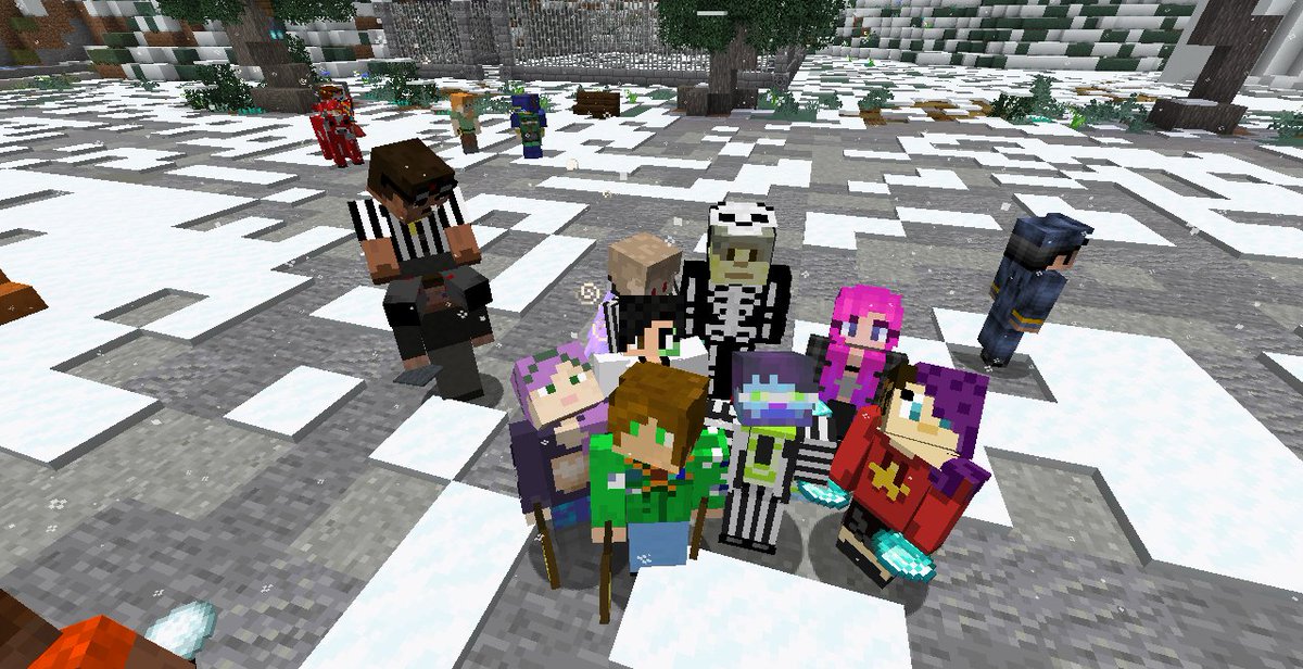 ThatOtherFangrl's tweet photo. So #MinecraftIsDiversity has been INSANE, here's some screenshots to enjoy! https://t.co/qgkhlGjIwR