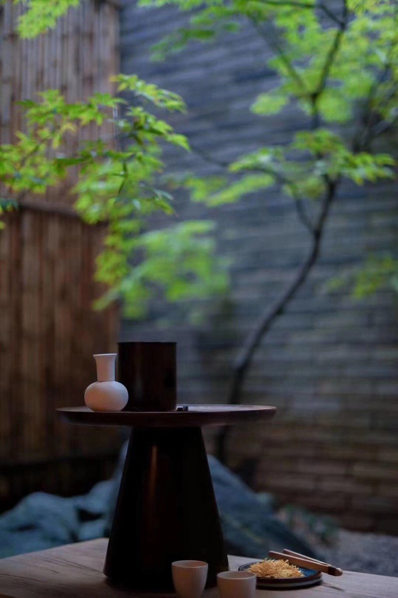 morimatea's tweet photo. Have a cup of herbal tea, such as chamomile, to relax your body.
.
.
.
#goldenchrysanthemum #style #teatable #glasskettle #scentedtea #portable #mobile #easycarry #claypot #beautiful #zen #peace #quietness #integrated #alcoholburner #alcohollamp #ceramics #amusing #morimatea https://t.co/P3NXklHKSx