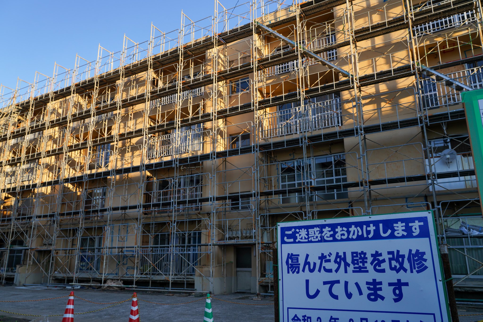 こな 池島は何も廃墟ばかりではなく 今人が住んでいる建物はちゃんと手入れがされている 長く人が居続けて欲しい島だ T Co Jgce6jbtu1 Twitter