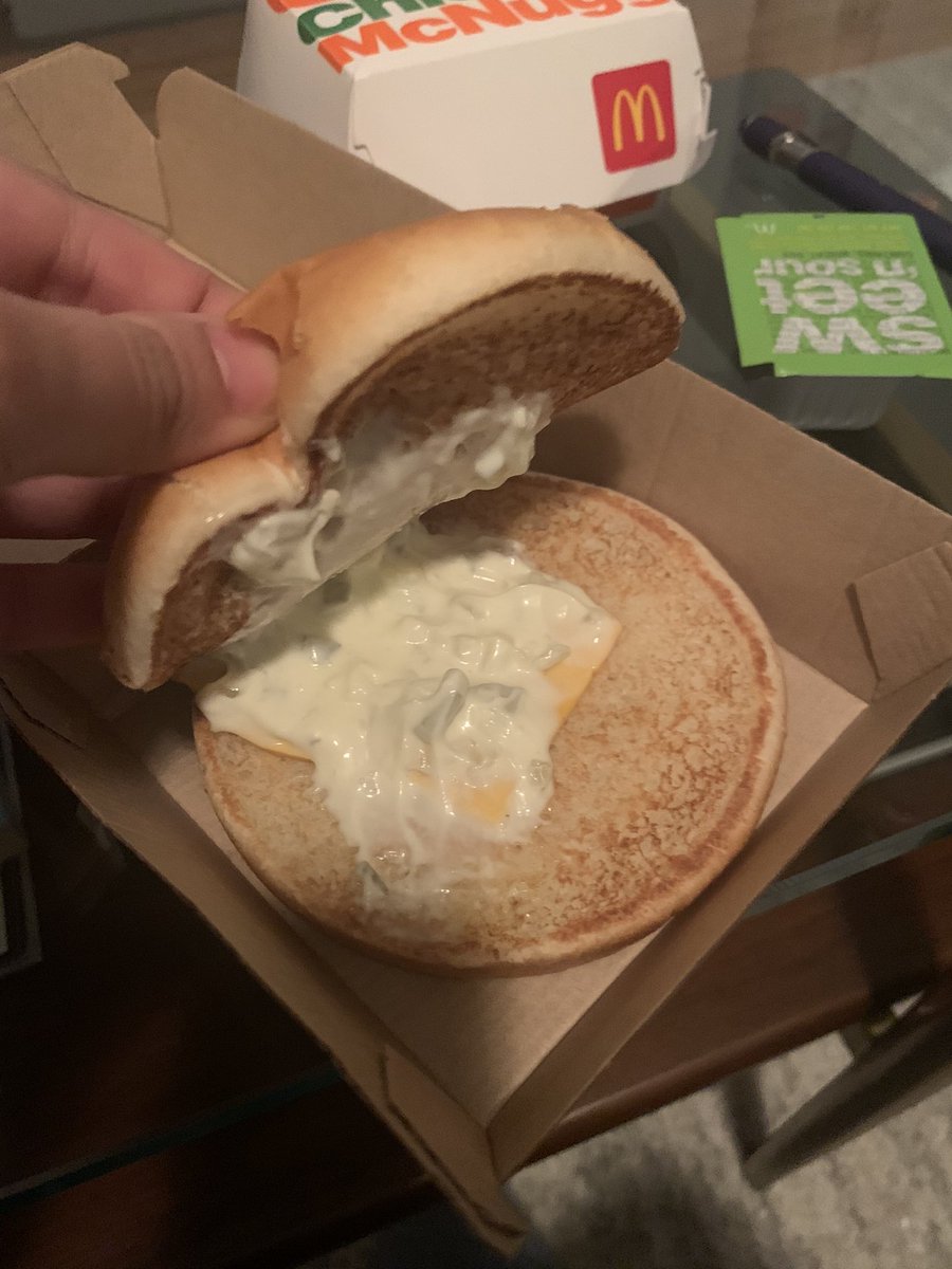 NatashaSharma90's tweet photo. Thank you @McDonalds, this is exactly what I wanted for dinner.. bun and tartar sauce. #wheresthefish #orderfail https://t.co/aptVVp8Jsf