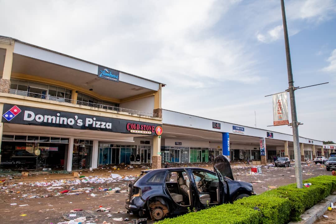 RealAARahman's tweet photo. Today I visited the sites of some of the businesses that were looted by hoodlums. What I saw was disheartening. We will help the owners of these businesses get back on their feet. We’ve set up a N500m fund that they can apply for by clicking https://t.co/sjzIntIC6E https://t.co/9WGpR9l7UL