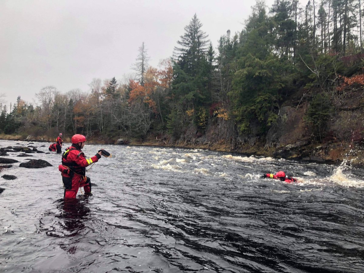 lantzfire's tweet photo. Perfect day on the river, training for swift water rescue! Back again tomorrow for a slightly colder day 🥶😁 https://t.co/LDGUfq2ASq