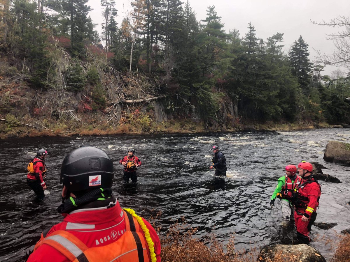 Perfect day on the river, training for swift water rescue! Back again tomorrow for a slightly colder day 🥶😁