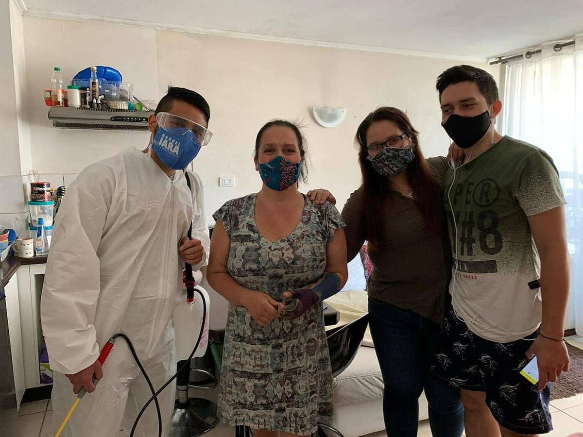 ManuelJaraV's tweet photo. Dia de mucho cariño y más de 100 vecinos beneficiados con las sanitizaciones. Feliz y agradecido por la confianza que nos dan día a día para seguir adelante y juntos salir de esta Pandemia #COVID19 #muevetuindependencia https://t.co/r7nGfG5J2v