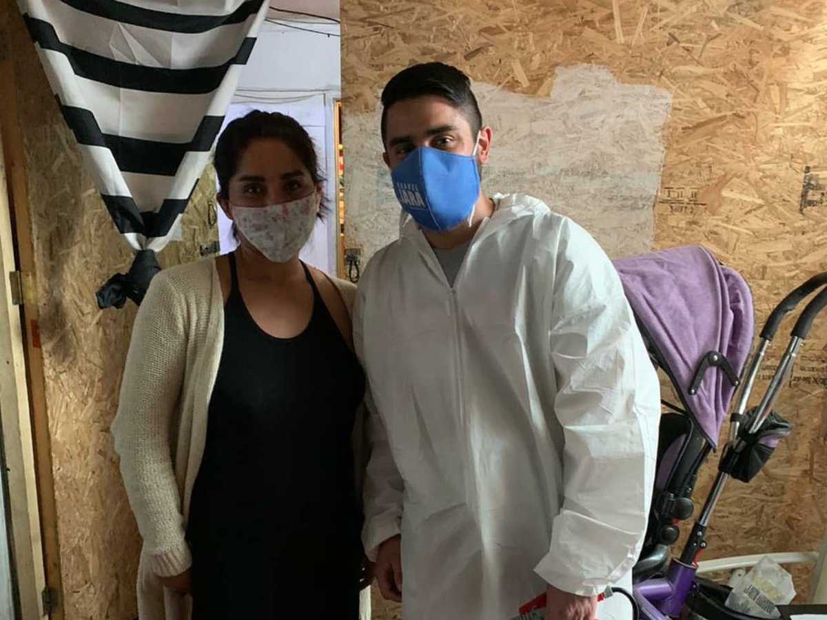 ManuelJaraV's tweet photo. Dia de mucho cariño y más de 100 vecinos beneficiados con las sanitizaciones. Feliz y agradecido por la confianza que nos dan día a día para seguir adelante y juntos salir de esta Pandemia #COVID19 #muevetuindependencia https://t.co/r7nGfG5J2v