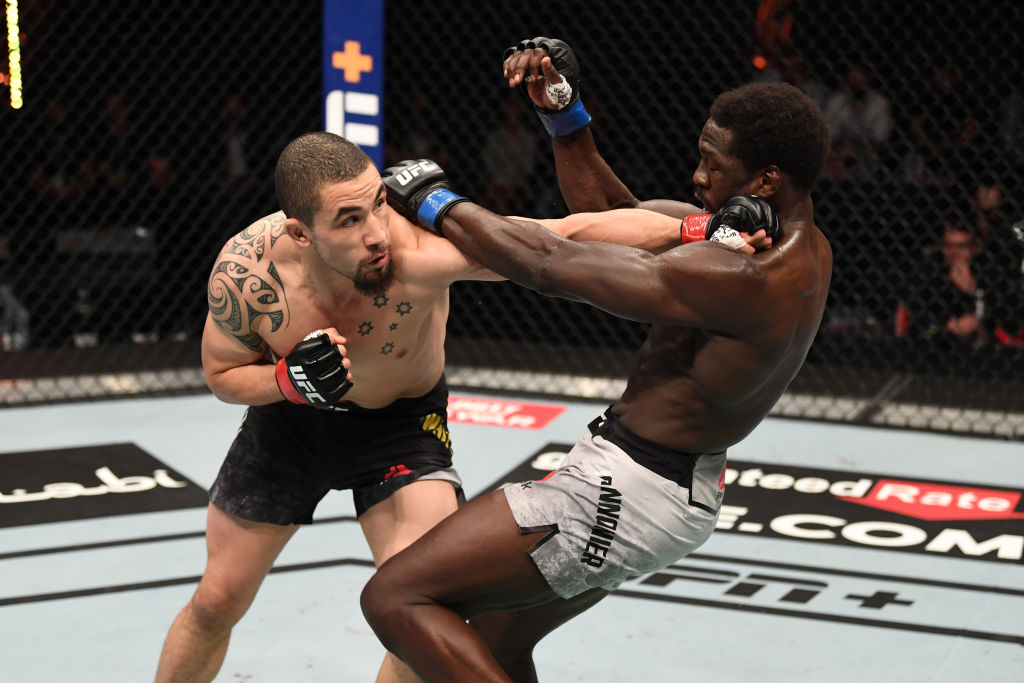 Should @robwhittakermma get another shot at Stylebender after another big win? 🏆👀 #UFC254
#InAbuDhabi @VisitAbuDhabi https://t.co/FXptTEfFKq