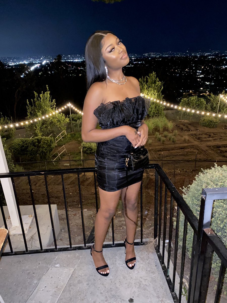 lifeofasw's tweet photo. Spent my 22nd in Cali. It was a vibe🖤 https://t.co/5tYn6JSyNm