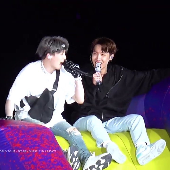 The moment that they're looking at each other as if they were their own world |• a thread #sope