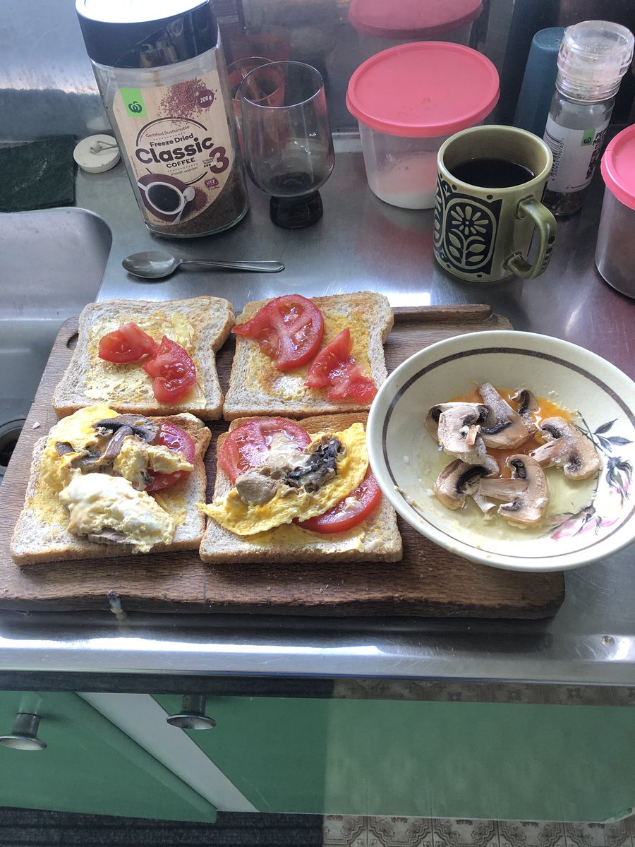 VlasblomJ's tweet photo. @rnz_news Building Lunch like I build a #spacePlane one block or revolution or one set of componets at a time..#Ks1 #KiwiSteve #FirstKiwiSpaceMan 11:41 #Nztime on a lovely beach day sunny 😎 Sunday high noon almost... @realDonaldTrump @vp @EricTrump @Steleers26 @FLOTUS @USATODAY @TODAYshow https://t.co/OA6ml3oUhp