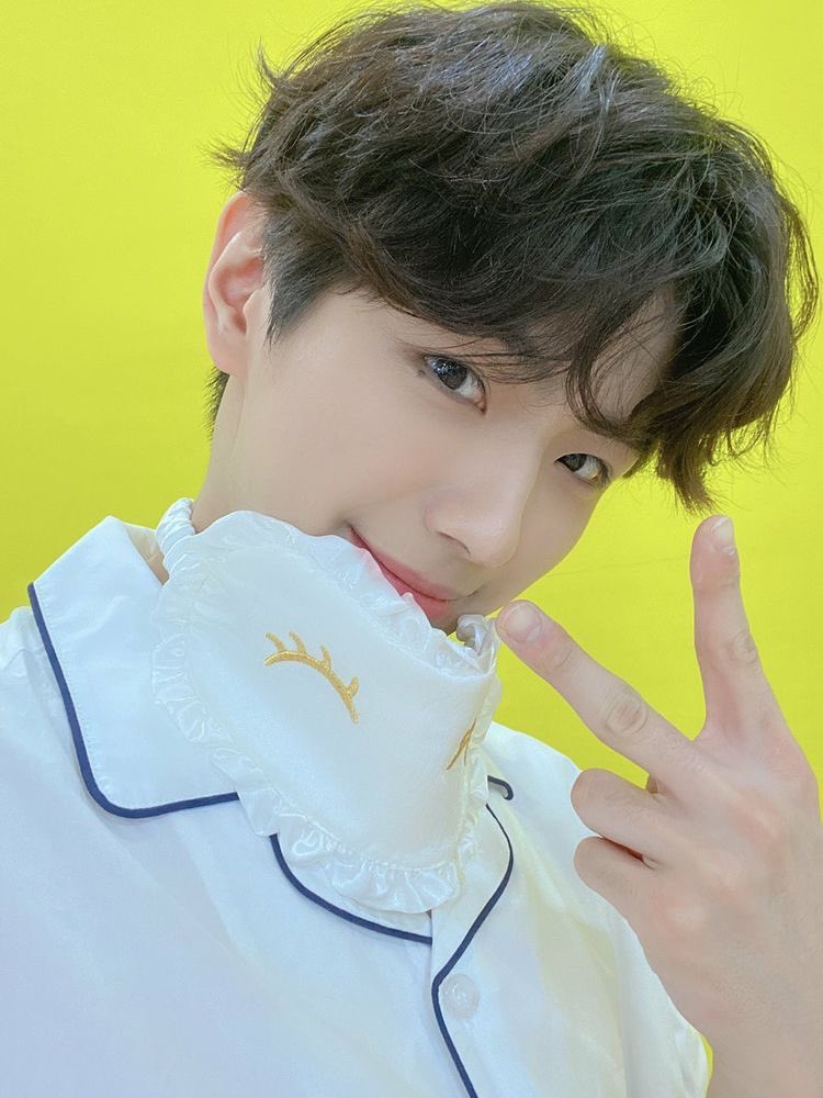 Kim yonghee - vocalist and visual-he looovess cereal -a literal math genius - he loves mint chocolate - looks like a literal model - has a cute mole under his eye