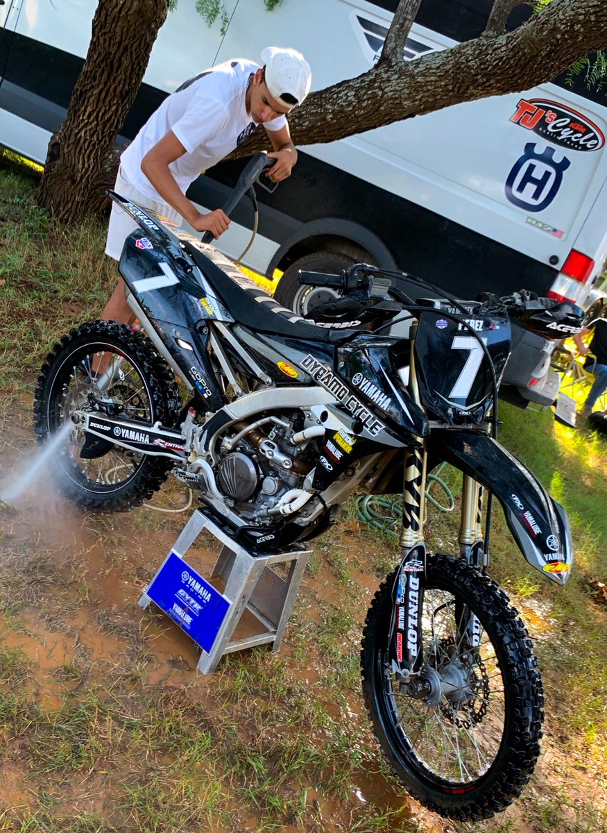 JacobDP07's tweet photo. Selling my 2016 Yz250F‼️ Asking for $5000, Dm me if interested! Please RT to share!! https://t.co/u5RKU495R1
