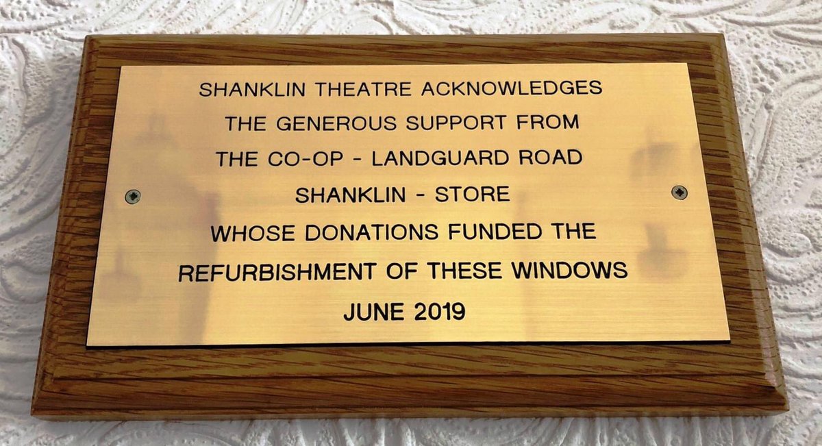 CllrMikeBeston's tweet photo. 2️⃣0️⃣1️⃣9️⃣ On the 23rd October, members from the Friends of Shanklin Theatre committee, and the Shanklin Theatre Community Trust presented an engraved plaque to the Co-op Landguard Road team led by Julie &amp; Simon as a thank you to their continued support of the theatre.👌👍 https://t.co/BaDXawbdvT