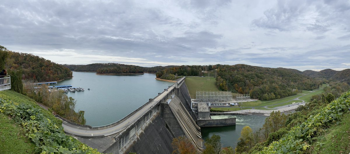 scotthatten's tweet photo. Norris Lake in the fall!!! https://t.co/AAJE8BJG1d