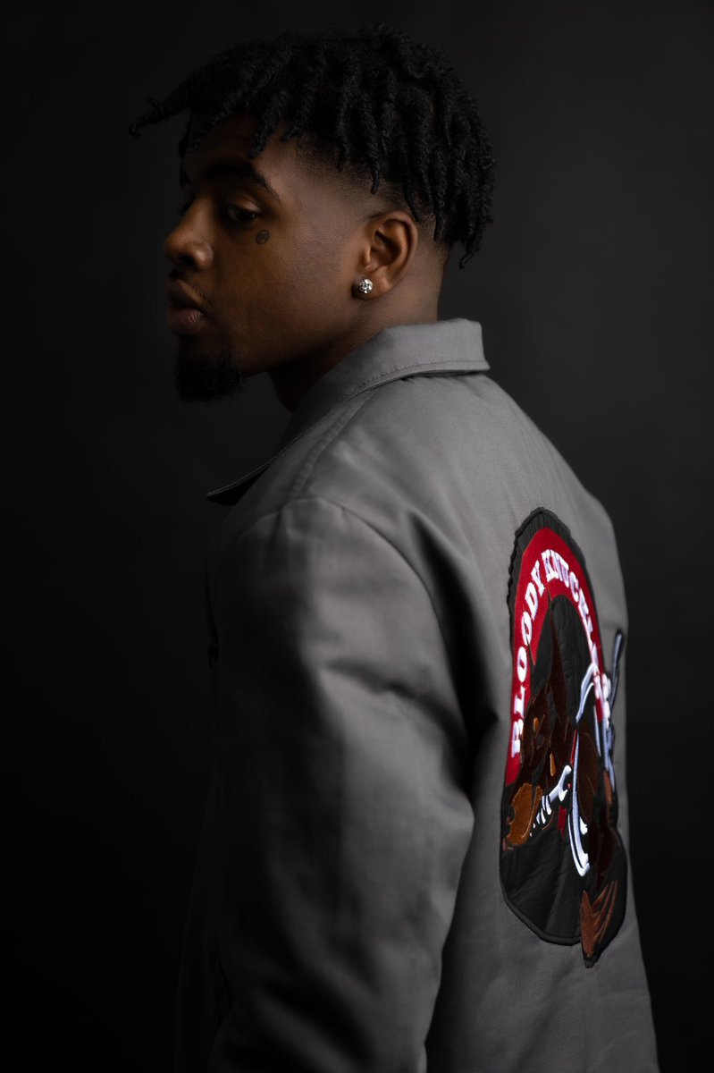 kobeswanks's tweet photo. BLOODY KNUCKLES MECHANICS 🛠 - Jacket now available online til the 10/31. Link in Bio.

Model: @startheonly1ne 🌟
Shot By: @CraytonGerst https://t.co/kDXZ4PI5c4