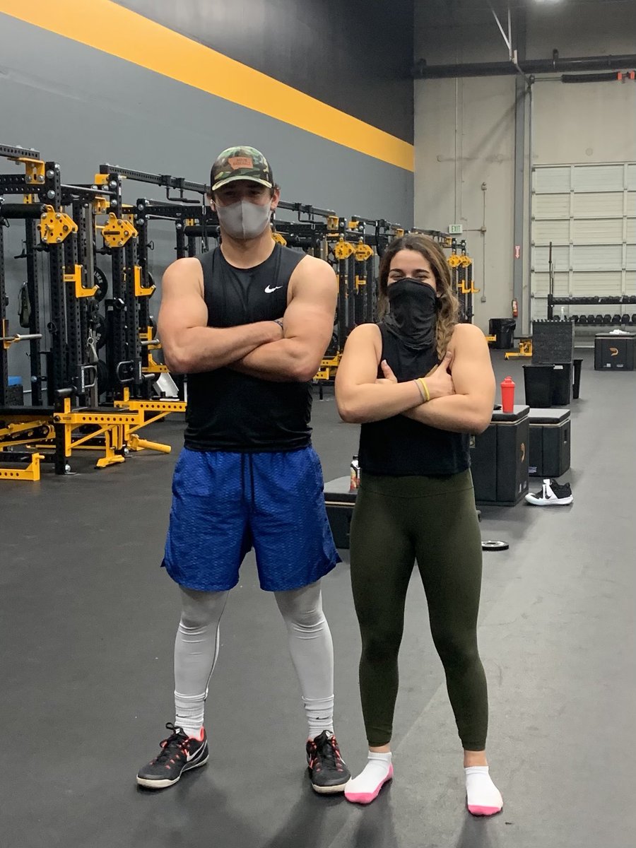 LuisaGauci's tweet photo. Day 33 as a @DrivelineBB intern. @Rudyswrld and I are making sleeveless Saturday a thing. https://t.co/QwsKQmh3M5