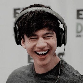 Calum hood smiling to brighten your dayhttps://abs.twimg.com/emoji/v2/... draggable=